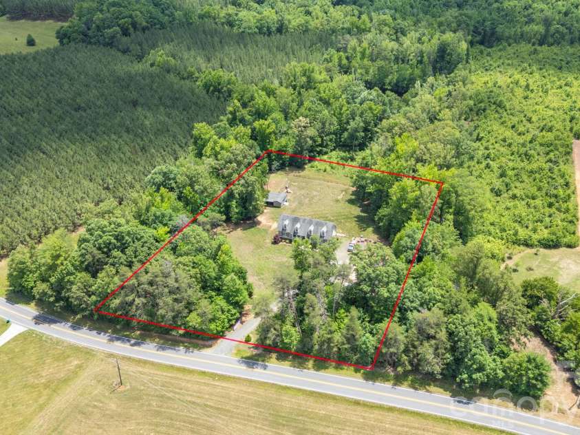 1616 Iron Works Road, Reidsville, NC 27320.  MLS# CAR4433143, YatesRealty ID 55828. 