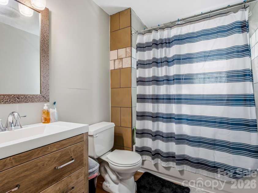 17 Randolph Avenue, Flat Rock, NC 28731.  MLS# CAR4428296, YatesRealty ID 55829. Full Bathroom