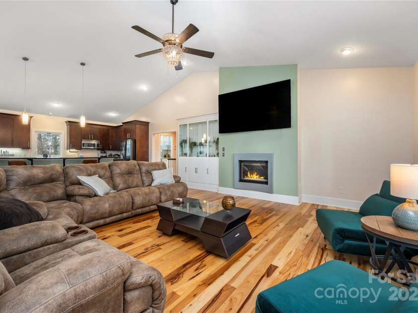 1115 Stony Point Road, Kings Mountain, NC 28086.  MLS# CAR4206093, YatesRealty ID 5583. 