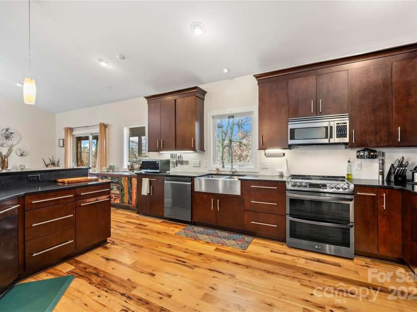 1115 Stony Point Road, Kings Mountain, NC 28086.  MLS# CAR4206093, YatesRealty ID 5583. 