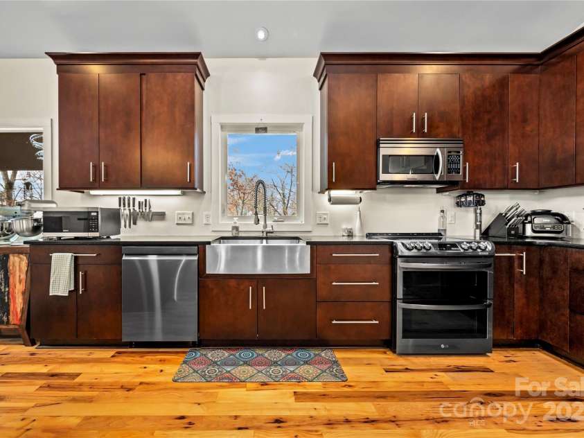 1115 Stony Point Road, Kings Mountain, NC 28086.  MLS# CAR4206093, YatesRealty ID 5583. 