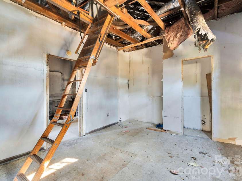 4521 Edgeland Road, Edgemoor, SC 29712.  MLS# CAR4341572, YatesRealty ID 5583. 