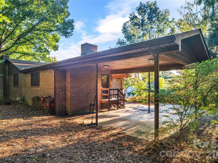 9 Fullam Drive, Arden, NC 28704.  MLS# CAR4432265, YatesRealty ID 55830. 
