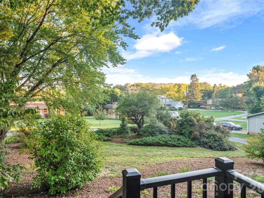9 Fullam Drive, Arden, NC 28704.  MLS# CAR4432265, YatesRealty ID 55830. 