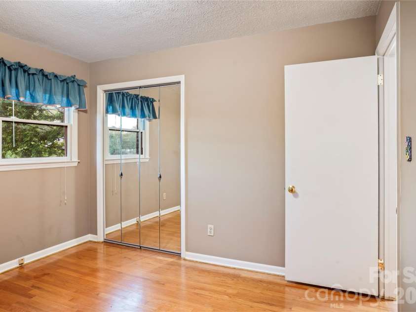 9 Fullam Drive, Arden, NC 28704.  MLS# CAR4432265, YatesRealty ID 55830. 