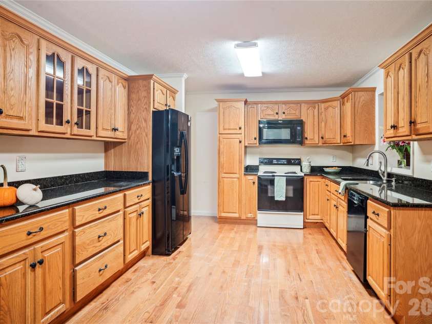 9 Fullam Drive, Arden, NC 28704.  MLS# CAR4432265, YatesRealty ID 55830. 