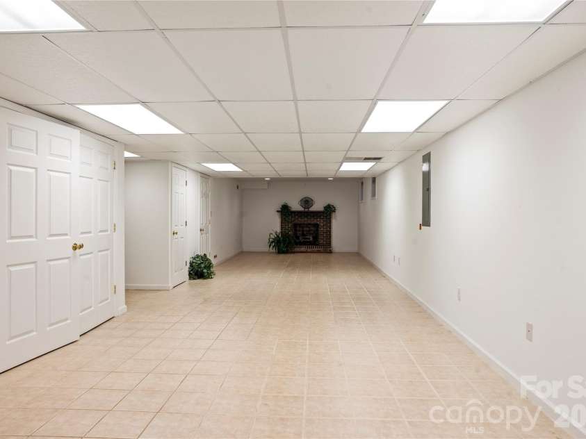 9 Fullam Drive, Arden, NC 28704.  MLS# CAR4432265, YatesRealty ID 55830. 