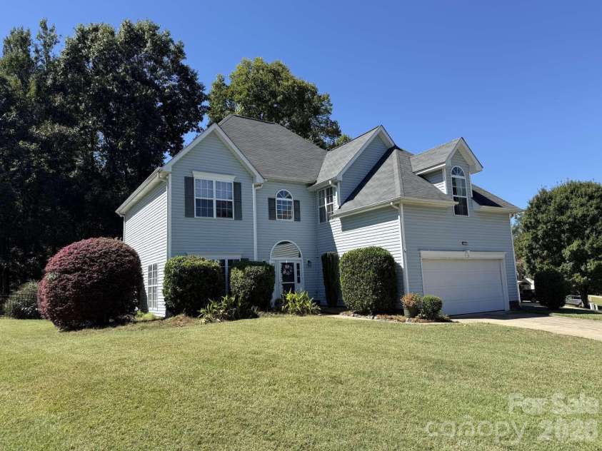 715 Cheval Drive, Fort Mill, SC 29708.  MLS# CAR4432095, YatesRealty ID 55831. 