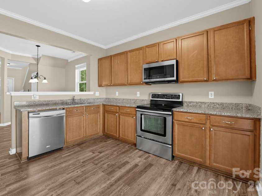 10019 Bristley Road, Charlotte, NC 28227.  MLS# CAR4432852, YatesRealty ID 55834. 