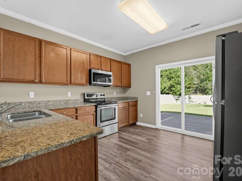 10019 Bristley Road, Charlotte, NC 28227.  MLS# CAR4432852, YatesRealty ID 55834. 