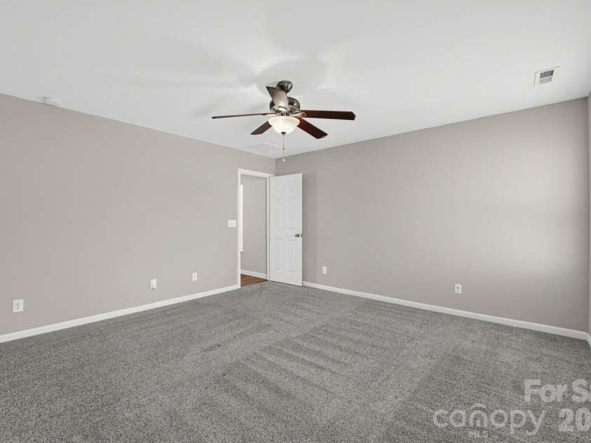 10019 Bristley Road, Charlotte, NC 28227.  MLS# CAR4432852, YatesRealty ID 55834. 