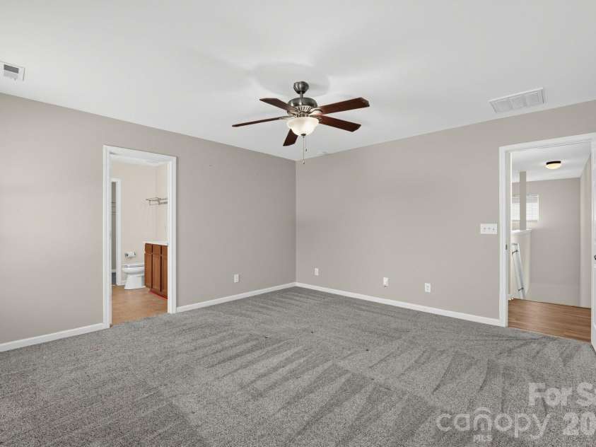 10019 Bristley Road, Charlotte, NC 28227.  MLS# CAR4432852, YatesRealty ID 55834. 
