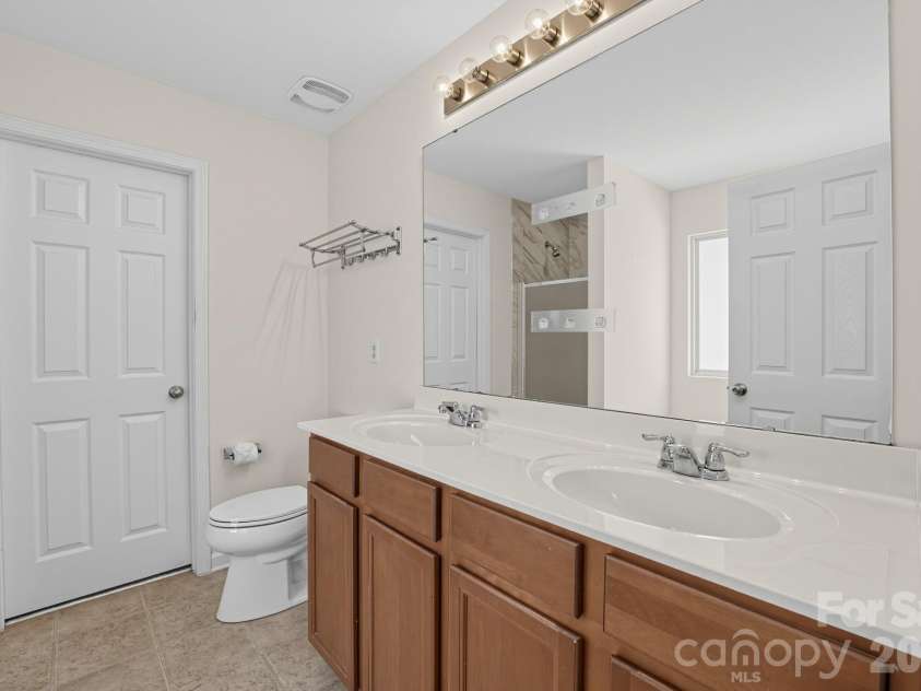 10019 Bristley Road, Charlotte, NC 28227.  MLS# CAR4432852, YatesRealty ID 55834. 