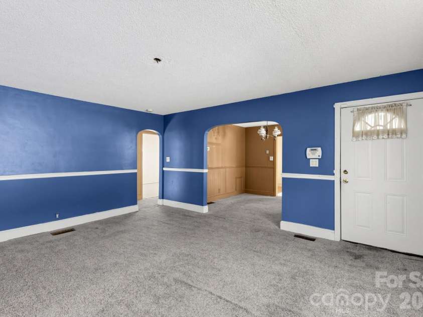 111 Whitener Avenue, Spartanburg, SC 29306.  MLS# CAR4433142, YatesRealty ID 55836. 
