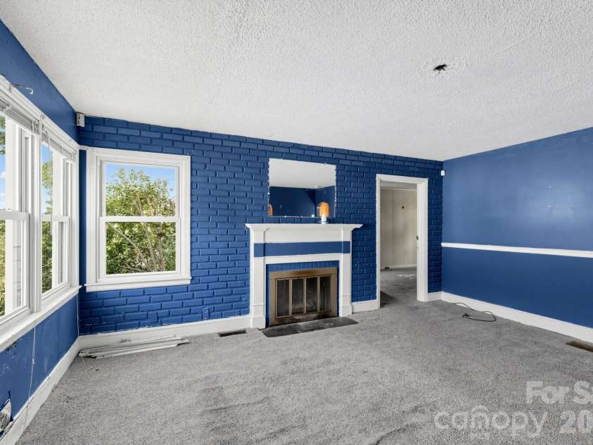 111 Whitener Avenue, Spartanburg, SC 29306.  MLS# CAR4433142, YatesRealty ID 55836. 