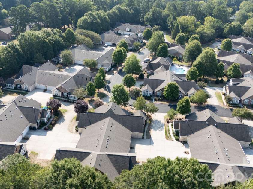 132 Lone Oak Circle, Rock Hill, SC 29732.  MLS# CAR4433071, YatesRealty ID 55838. 