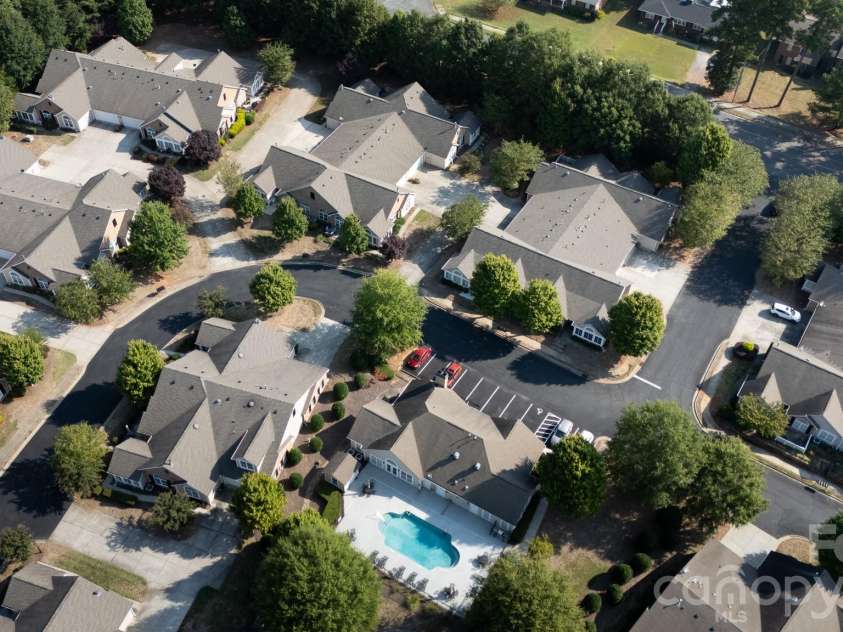 132 Lone Oak Circle, Rock Hill, SC 29732.  MLS# CAR4433071, YatesRealty ID 55838. 