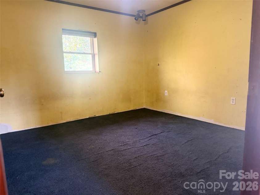 138 Rash Road, Lincolnton, NC 28092.  MLS# CAR4326541, YatesRealty ID 5584. 