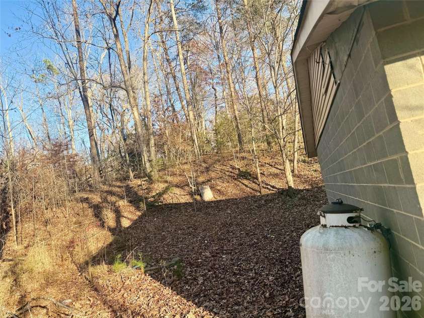 138 Rash Road, Lincolnton, NC 28092.  MLS# CAR4326541, YatesRealty ID 5584. 