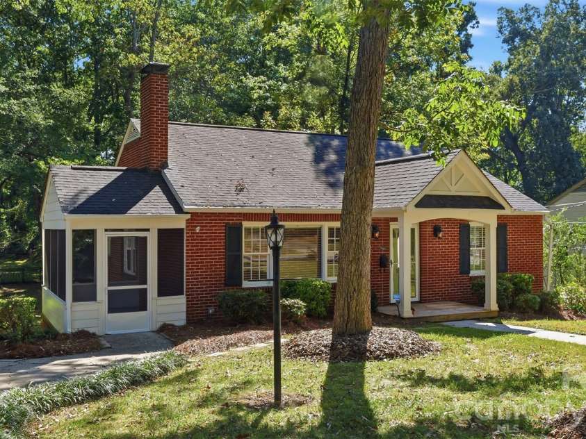 1004 South Street, Gastonia, NC 28052.  MLS# CAR4429127, YatesRealty ID 55840. 
