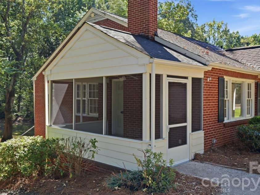 1004 South Street, Gastonia, NC 28052.  MLS# CAR4429127, YatesRealty ID 55840. 