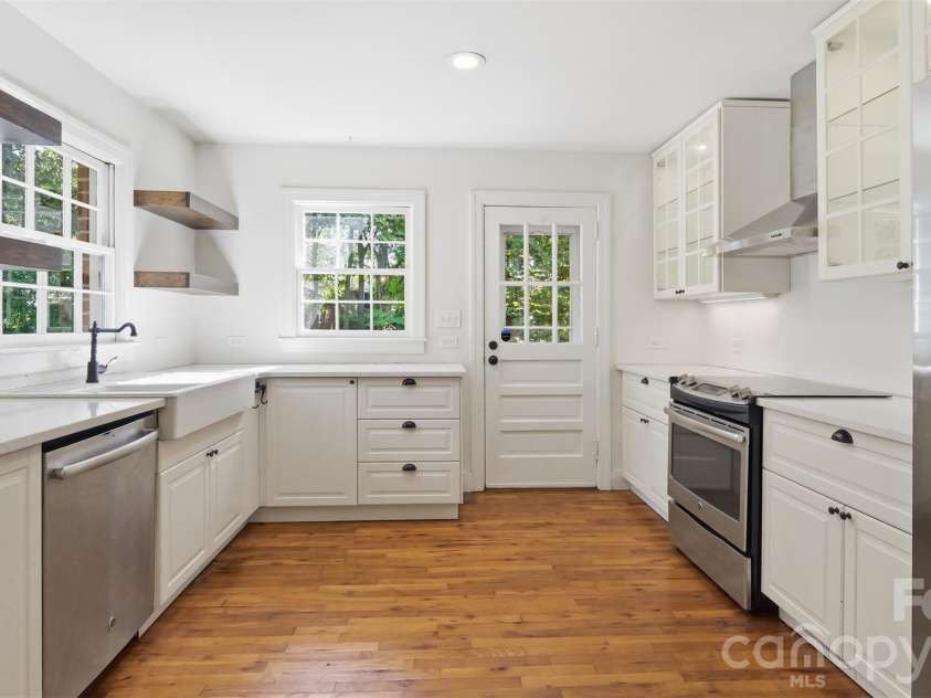 1004 South Street, Gastonia, NC 28052.  MLS# CAR4429127, YatesRealty ID 55840. 