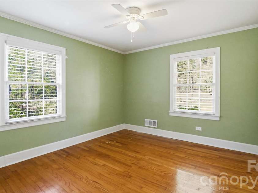 1004 South Street, Gastonia, NC 28052.  MLS# CAR4429127, YatesRealty ID 55840. 