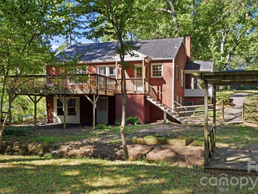 1004 South Street, Gastonia, NC 28052.  MLS# CAR4429127, YatesRealty ID 55840. 