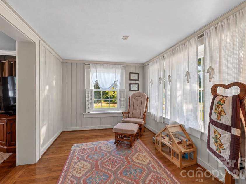 321 Beall Street, Lenoir, NC 28645.  MLS# CAR4432899, YatesRealty ID 55843. 