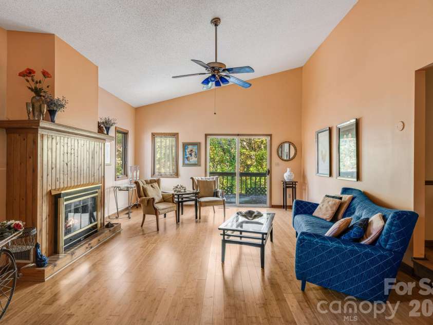 8 Zachary Ridge Road, Asheville, NC 28804.  MLS# CAR4431864, YatesRealty ID 55844. 
