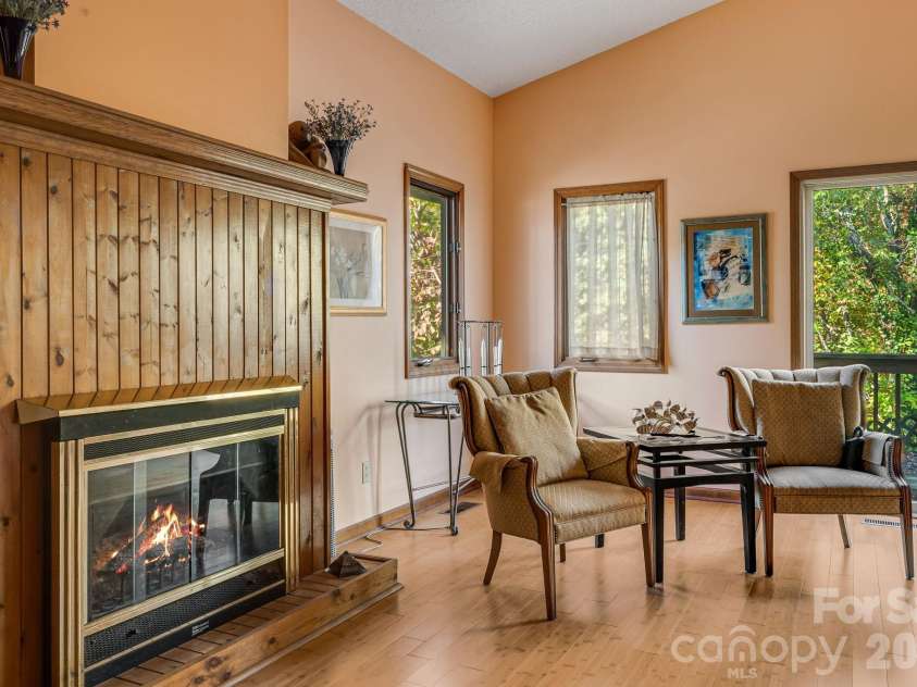 8 Zachary Ridge Road, Asheville, NC 28804.  MLS# CAR4431864, YatesRealty ID 55844. 