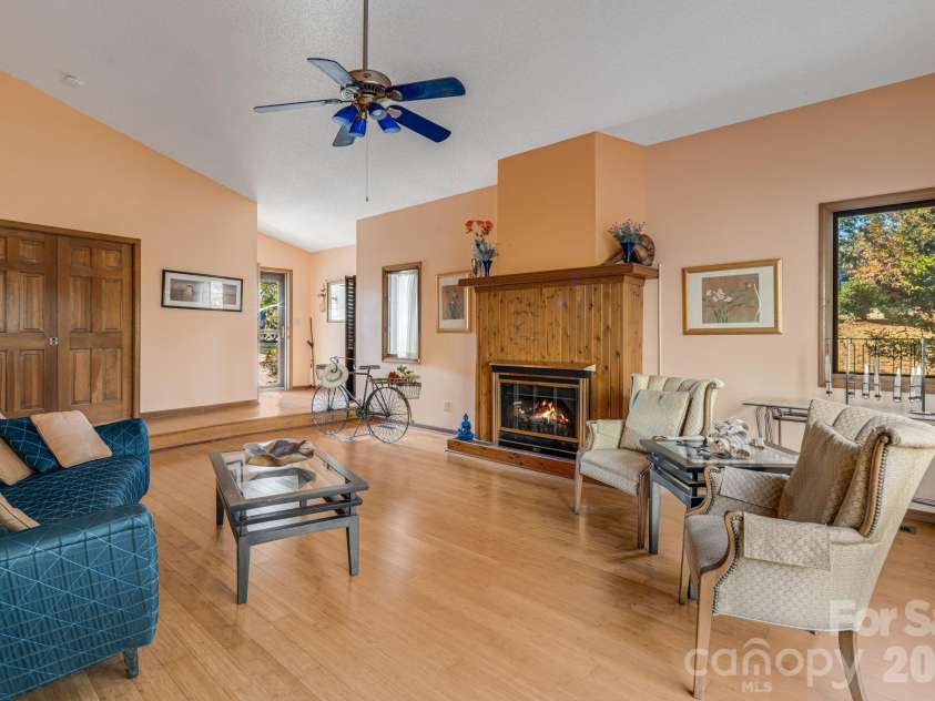 8 Zachary Ridge Road, Asheville, NC 28804.  MLS# CAR4431864, YatesRealty ID 55844. 