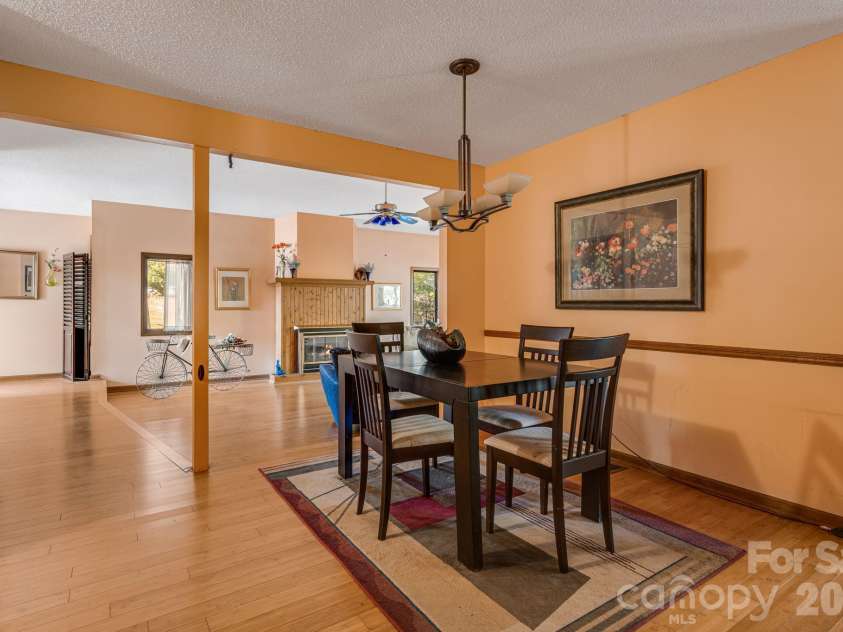 8 Zachary Ridge Road, Asheville, NC 28804.  MLS# CAR4431864, YatesRealty ID 55844. 