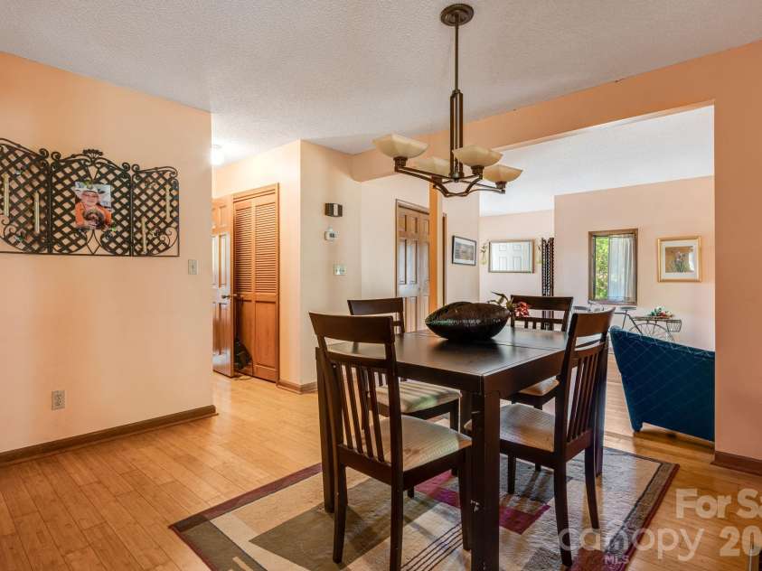 8 Zachary Ridge Road, Asheville, NC 28804.  MLS# CAR4431864, YatesRealty ID 55844. 