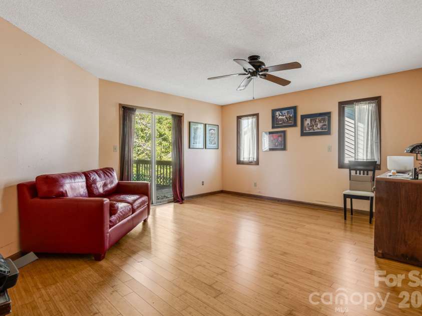 8 Zachary Ridge Road, Asheville, NC 28804.  MLS# CAR4431864, YatesRealty ID 55844. 