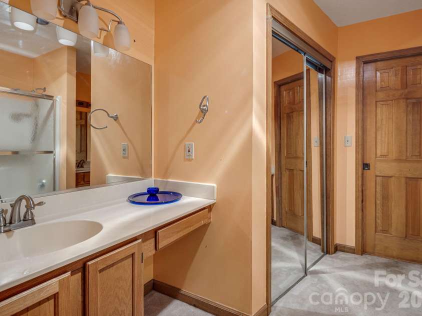 8 Zachary Ridge Road, Asheville, NC 28804.  MLS# CAR4431864, YatesRealty ID 55844. 