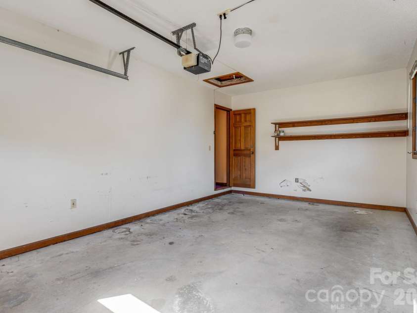 8 Zachary Ridge Road, Asheville, NC 28804.  MLS# CAR4431864, YatesRealty ID 55844. 
