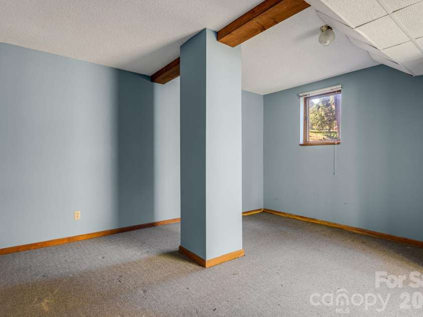 8 Zachary Ridge Road, Asheville, NC 28804.  MLS# CAR4431864, YatesRealty ID 55844. 
