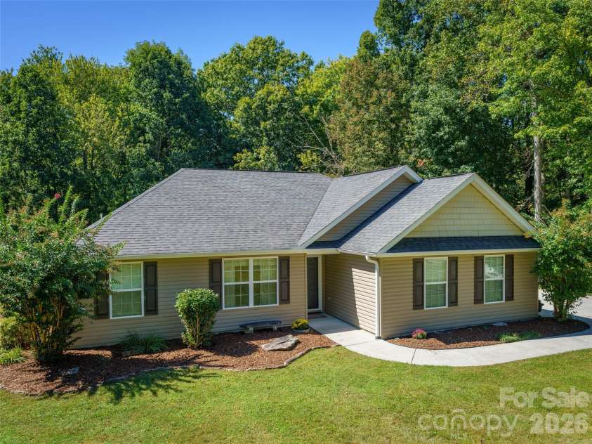 202 Hondah Road, Brevard, NC 28712.  MLS# CAR4432866, YatesRealty ID 55847. 