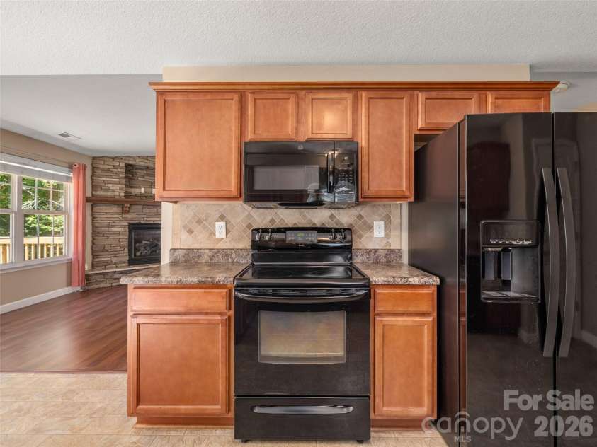 202 Hondah Road, Brevard, NC 28712.  MLS# CAR4432866, YatesRealty ID 55847. 
