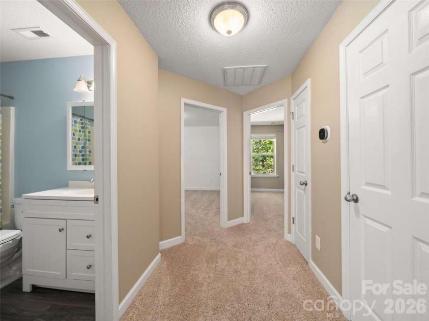 202 Hondah Road, Brevard, NC 28712.  MLS# CAR4432866, YatesRealty ID 55847. 