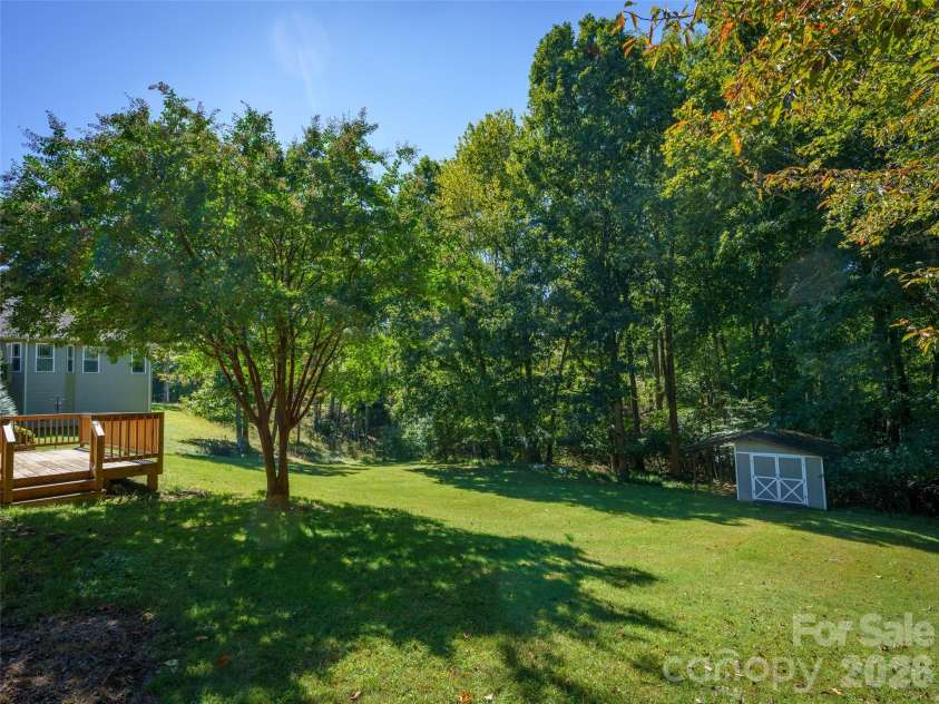 202 Hondah Road, Brevard, NC 28712.  MLS# CAR4432866, YatesRealty ID 55847. 