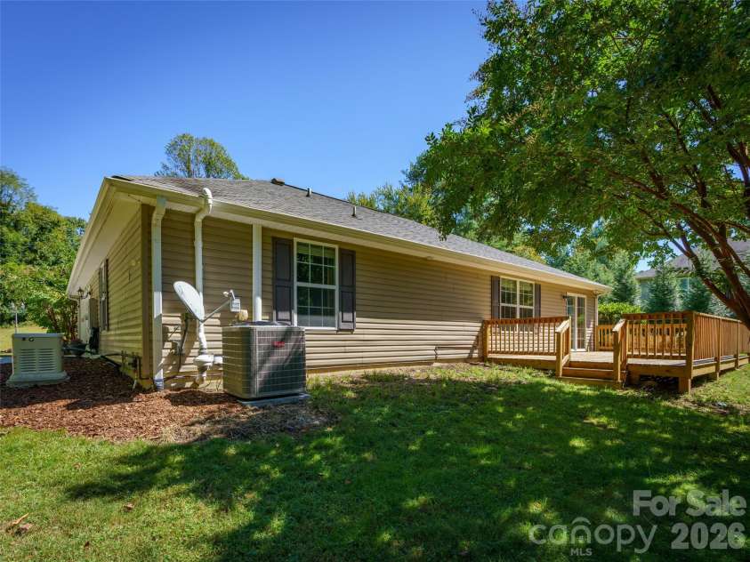 202 Hondah Road, Brevard, NC 28712.  MLS# CAR4432866, YatesRealty ID 55847. 