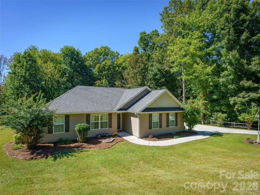 202 Hondah Road, Brevard, NC 28712.  MLS# CAR4432866, YatesRealty ID 55847. 