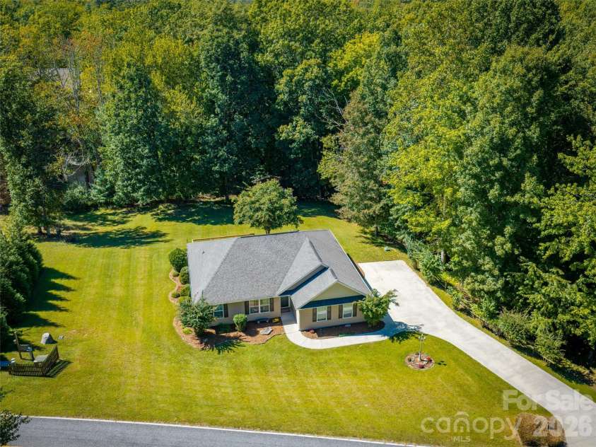 202 Hondah Road, Brevard, NC 28712.  MLS# CAR4432866, YatesRealty ID 55847. 