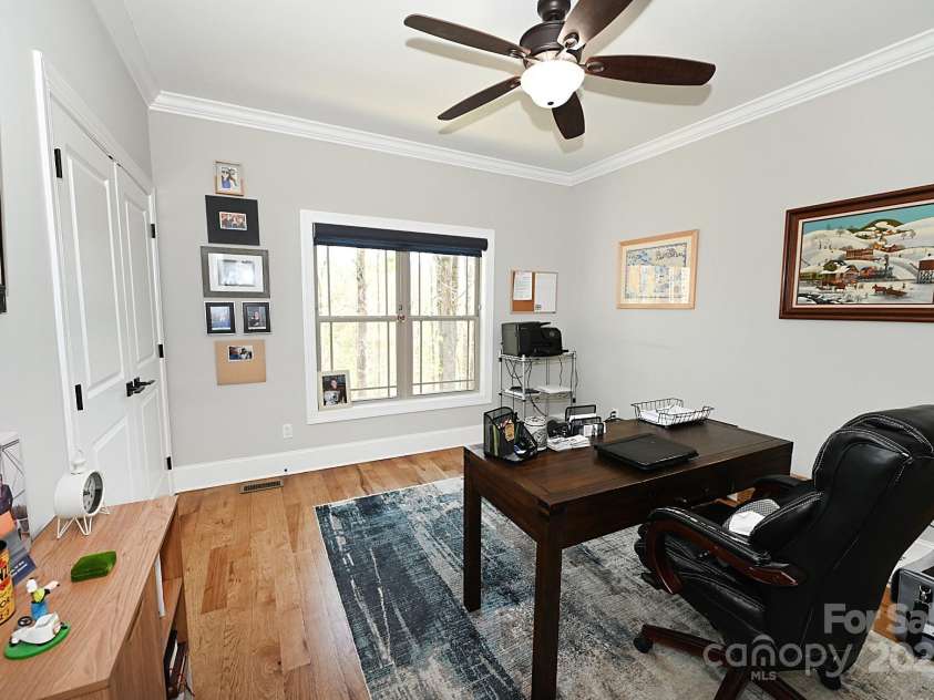 2757 Trent Drive, Conover, NC 28613.  MLS# CAR4318412, YatesRealty ID 5585. 