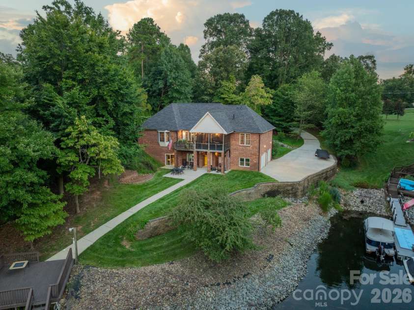 7545 Rabbit Circle, Denver, NC 28037.  MLS# CAR4350815, YatesRealty ID 5585. 