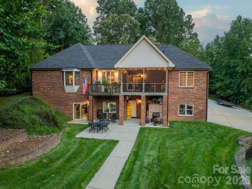 7545 Rabbit Circle, Denver, NC 28037.  MLS# CAR4350815, YatesRealty ID 5585. 