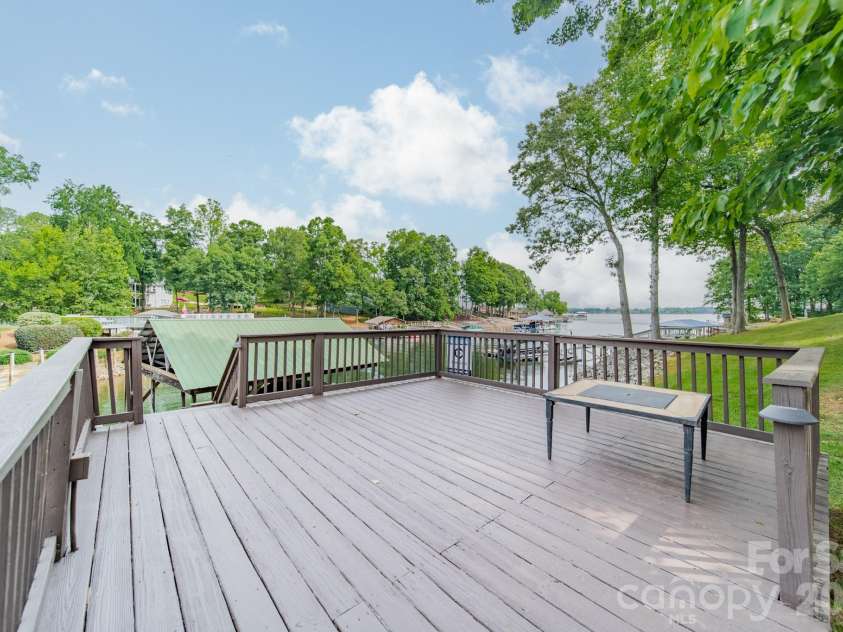 7545 Rabbit Circle, Denver, NC 28037.  MLS# CAR4350815, YatesRealty ID 5585. 