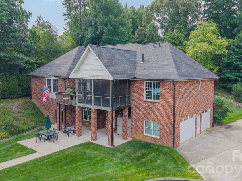 7545 Rabbit Circle, Denver, NC 28037.  MLS# CAR4350815, YatesRealty ID 5585. 